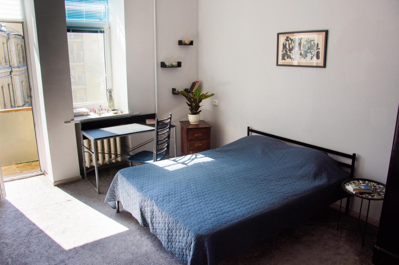 Entire 2-Bedroom Authentic Flat 基輔 外观 照片