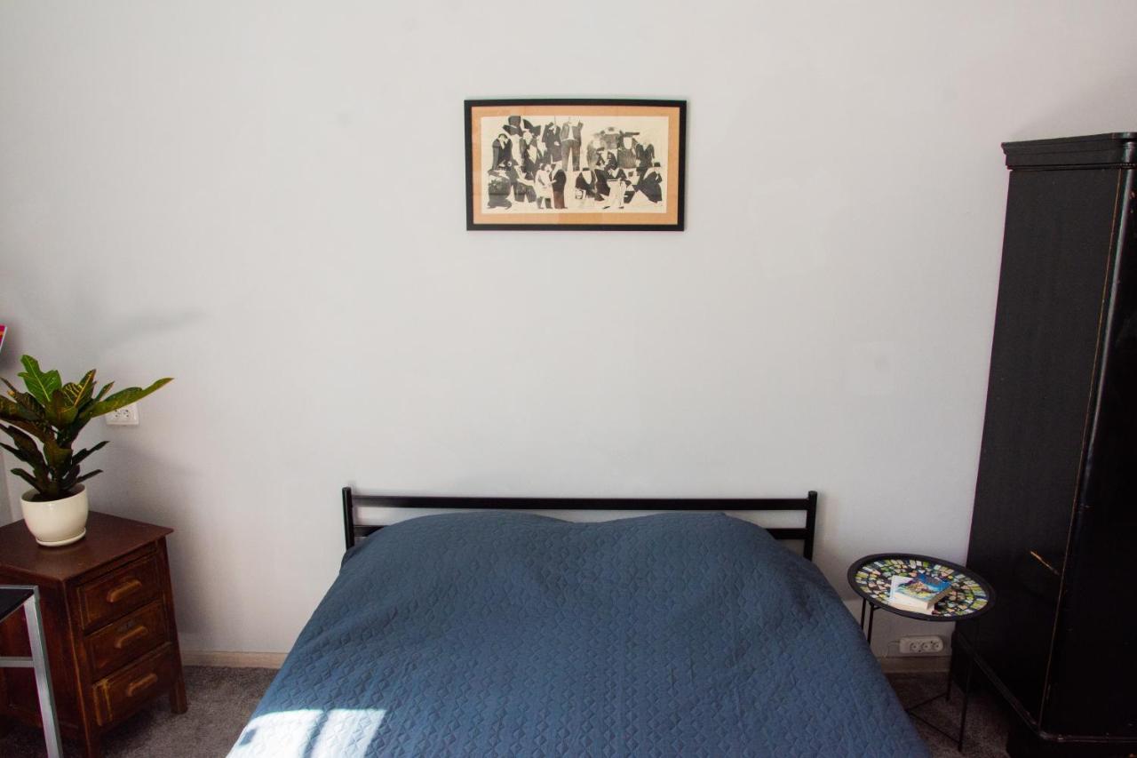 Entire 2-Bedroom Authentic Flat 基輔 外观 照片